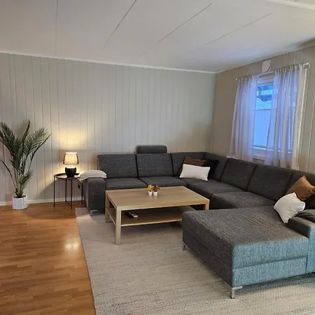 Koselig Hus Med Sentral Beliggenhet I Casa de Férias