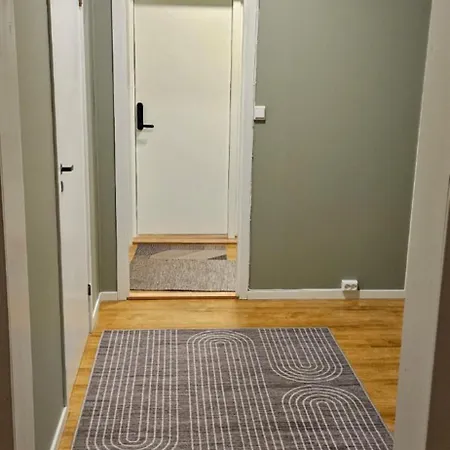 Cozy House In Tromso - Near City Center, Ideal For Families & Groups 펜션 트롬쇠