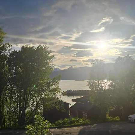 Cozy House In - Near Center, Ideal For Families & Groups Tromsø