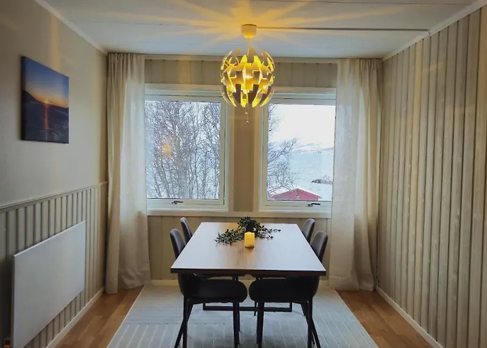 Koselig Hus Med Sentral Beliggenhet I Tromso *